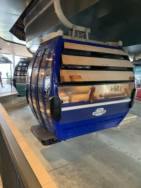 new-disney-skyliner-gondola