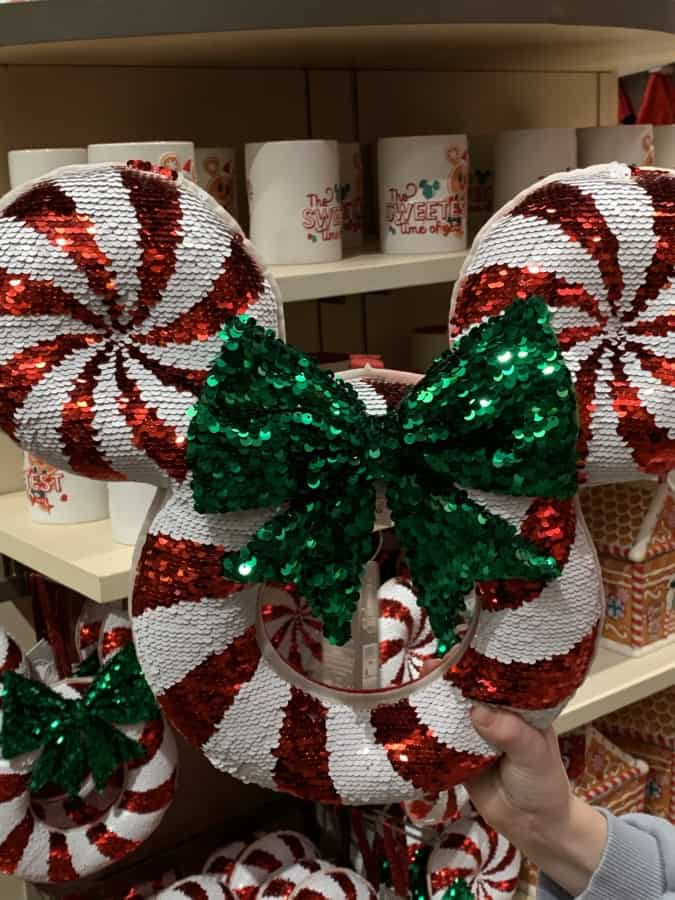 disney-holiday-merchandise